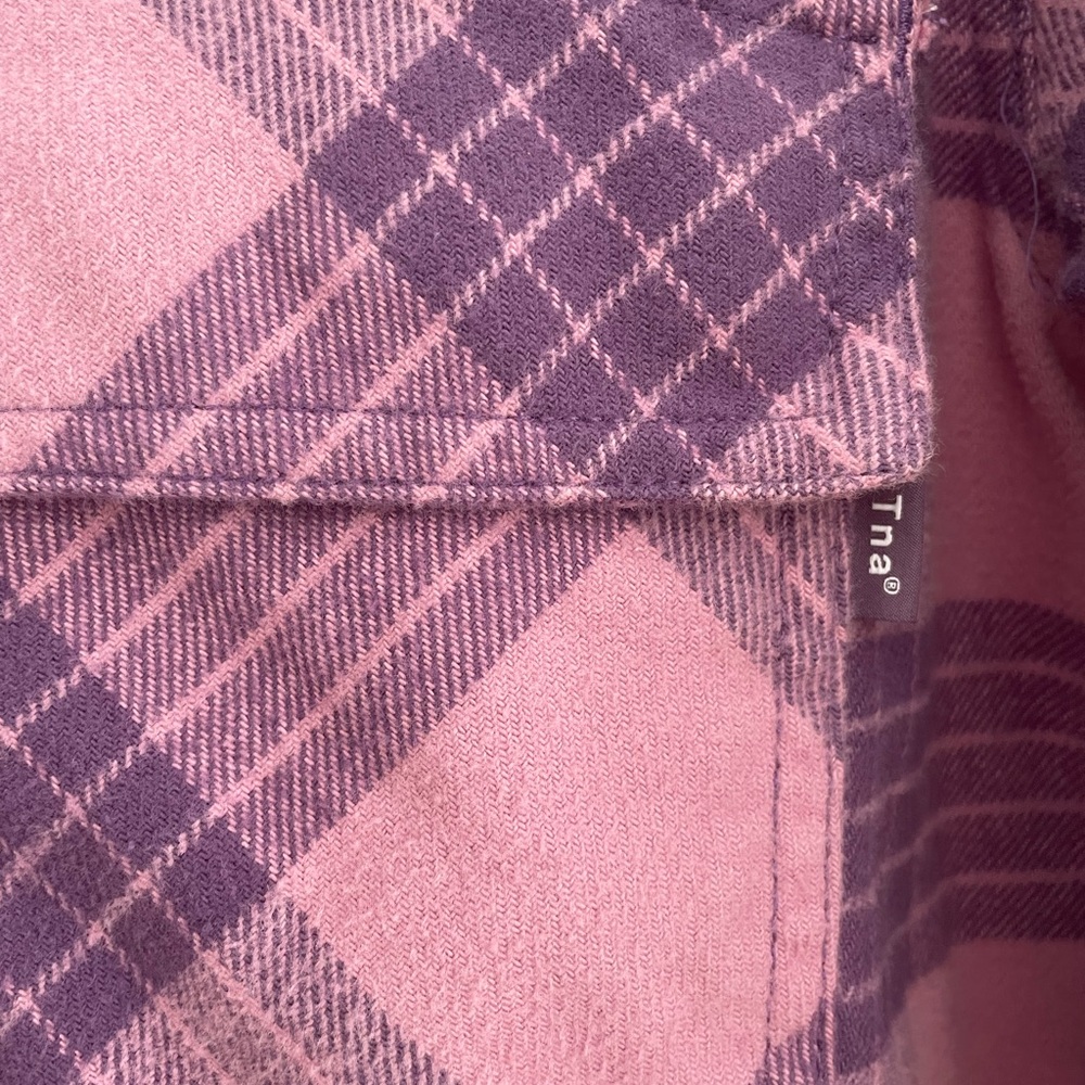 2-Aritzia TNA Plaid Oversized Button-Up Shirt -2 items - Picture 9 of 10